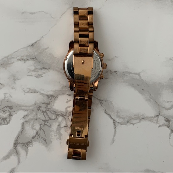 Michael Kors Rose Gold Watch - Picture 8 of 12